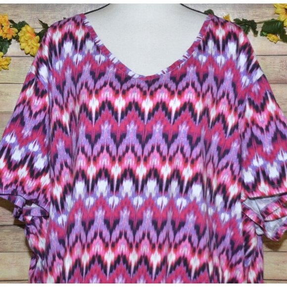 Catherines Women's 4X Pink Colorful Short Sleeve V-Neck T-Shirt Knit Top Casual - Picture 2 of 10